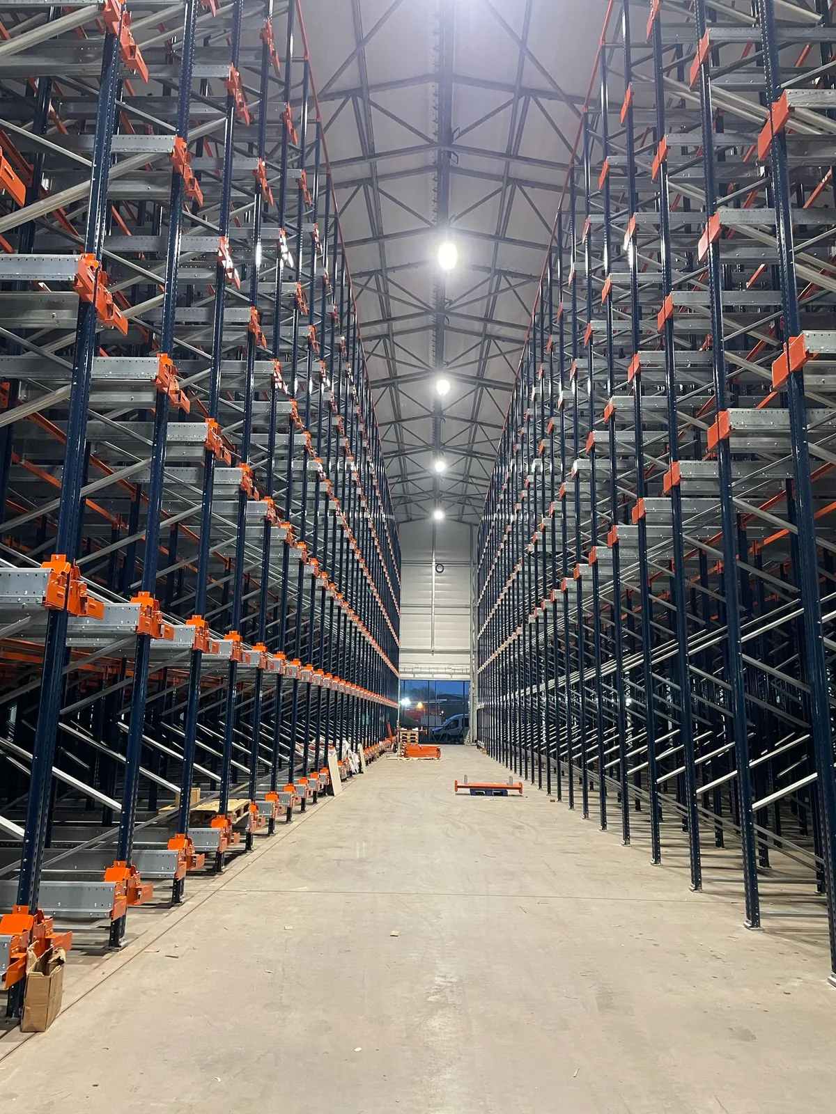 Shuttle regály — Coca-Cola Lisburn